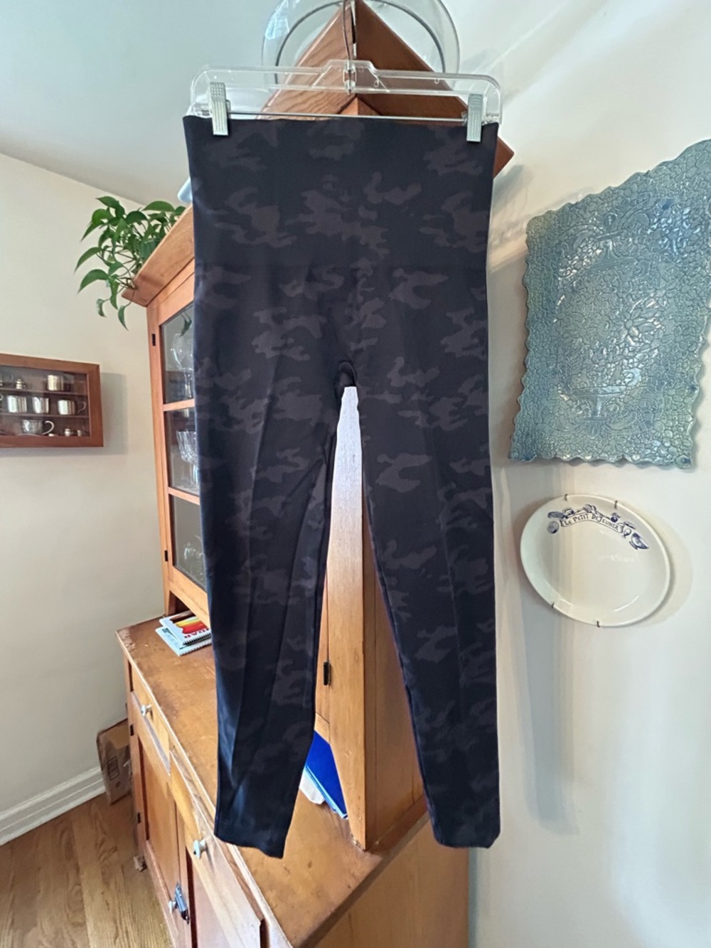 SPANX Black Gray Camouflage High-Waist Leggings size 1X  fits a 10-12.